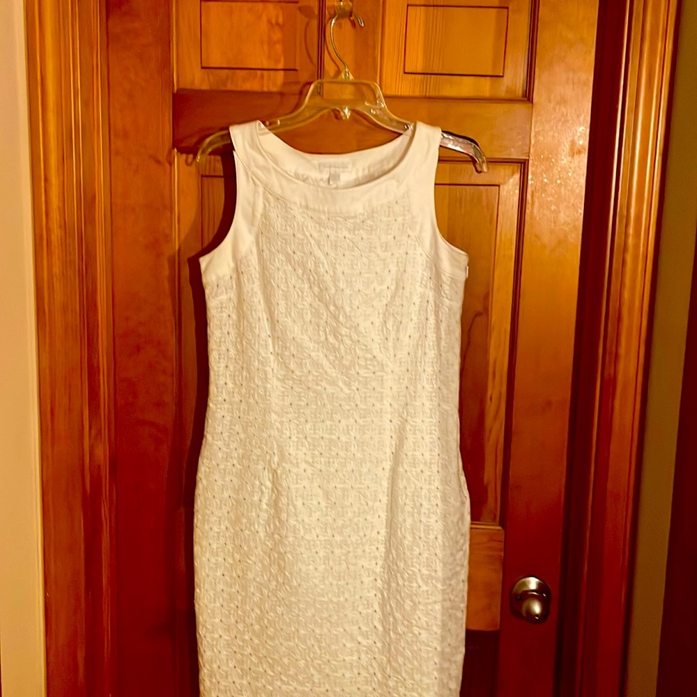 White islet dress